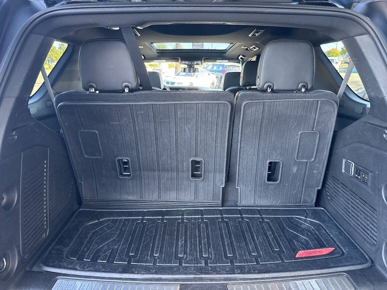 Used 2021 GMC Yukon Denali AWD/4WD image 7