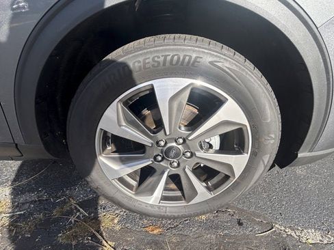 Used 2023 Ford Escape Platinum image 11