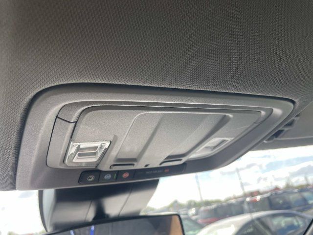 Used 2023 Chevrolet Silverado 1500 LT AWD/4WD image 33