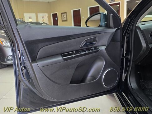 Used 2012 Chevrolet Cruze LT w/ RS Package FWD image 11