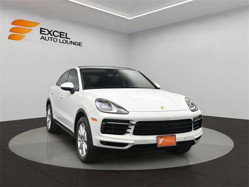 Used 2023 Porsche Cayenne Coupe image 8
