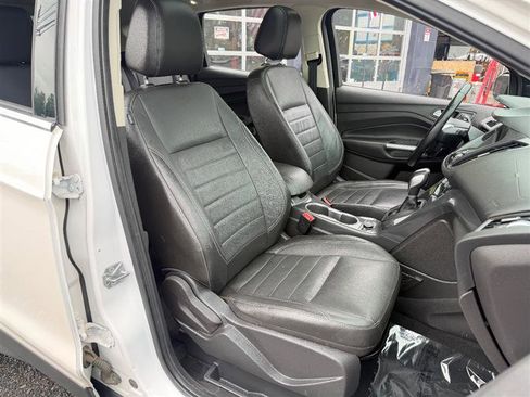 Used 2014 Ford Escape Titanium w/ Equipment Group 401A AWD/4WD image 17