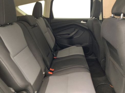 Used 2019 Ford Escape SE image 19