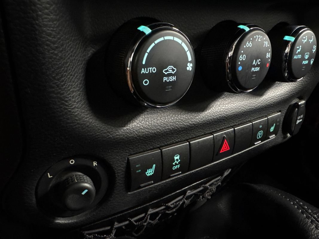 Used 2013 Jeep Wrangler Rubicon w/ PWR Convenience Group AWD/4WD image 41