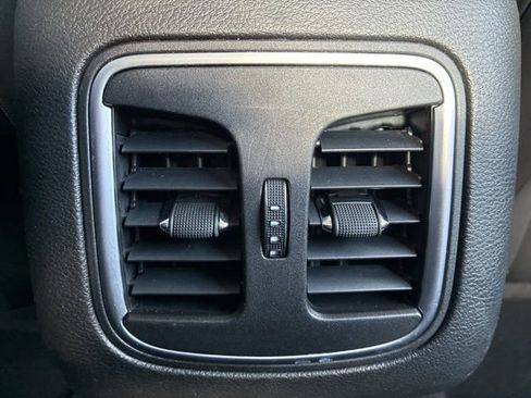 Used 2015 Chrysler 200 C w/ Navigation & Sound Group I image 20