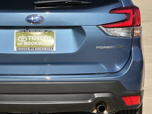 Used 2023 Subaru Forester Premium AWD/4WD image 6