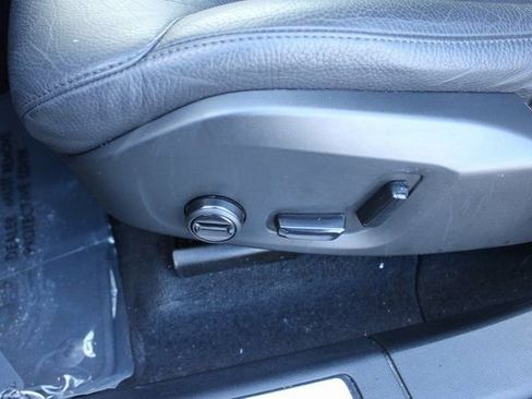 Used 2025 Volvo XC60 B5 Plus image 14