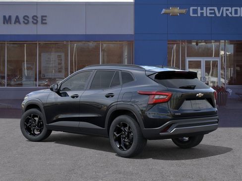 New 2026 Chevrolet Trax LT image 3