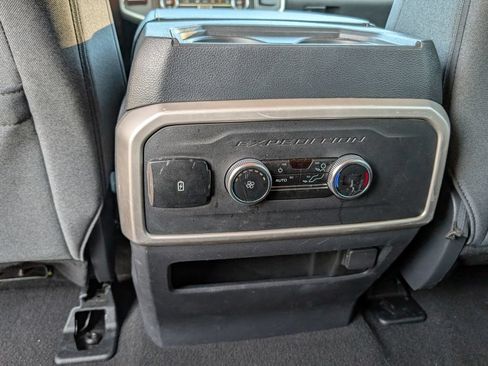 Used 2024 Ford Expedition XLT AWD/4WD image 18