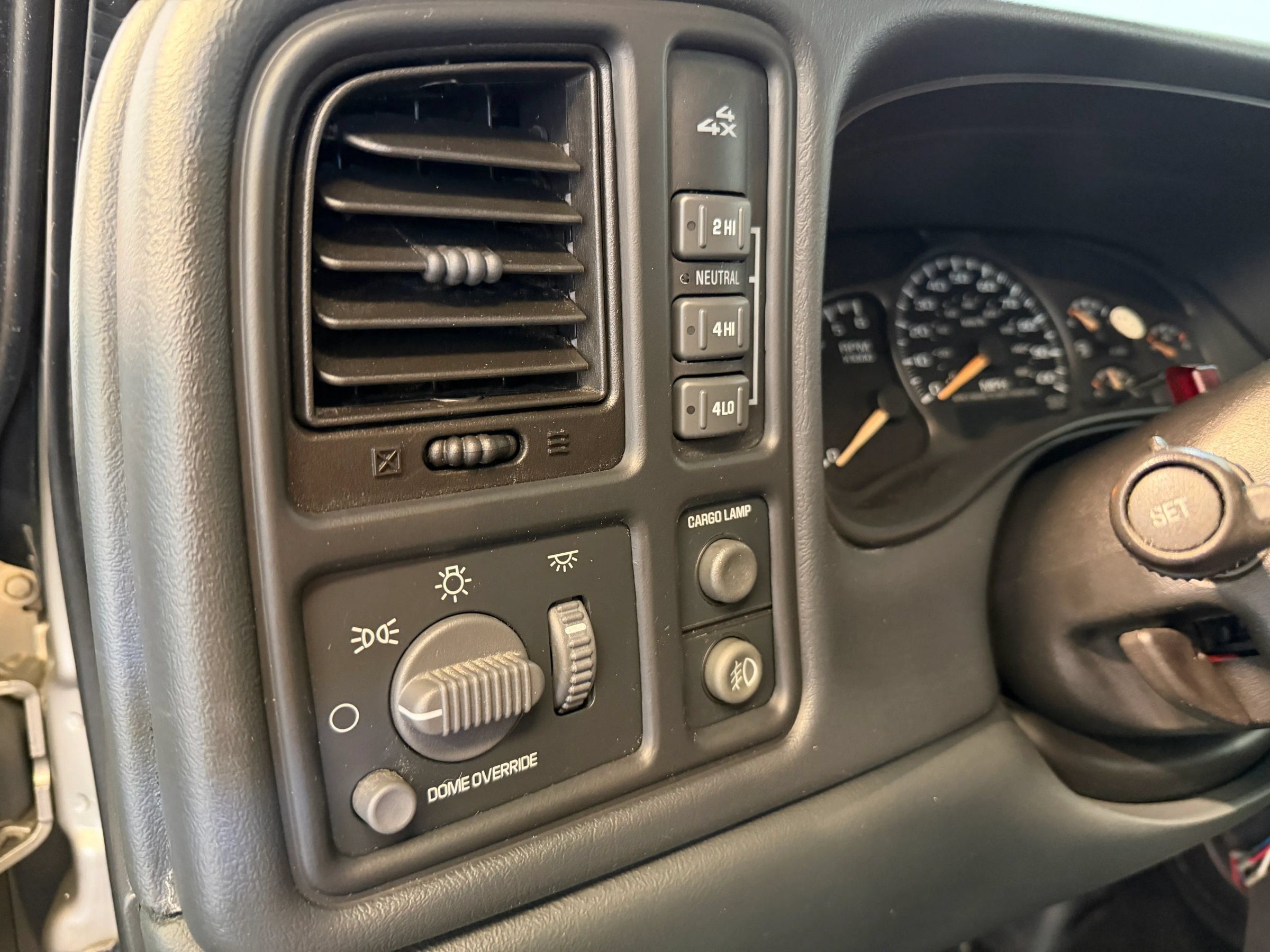 Used 2002 GMC Sierra 2500 4x4 Crew Cab HD w/ Snow Plow Prep Pkg image 11