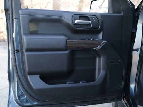 Used 2019 Chevrolet Silverado 1500 RST w/ Convenience Package AWD/4WD image 23