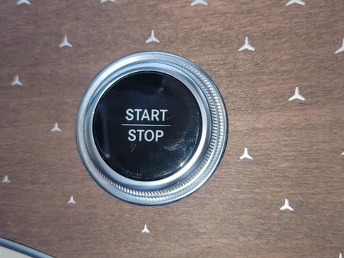 Used 2023 Mercedes-Benz EQS 450+ SUV image 19