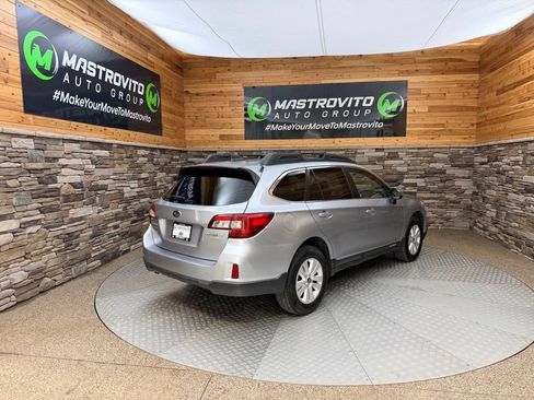 Used 2017 Subaru Outback 2.5i Premium AWD/4WD image 10