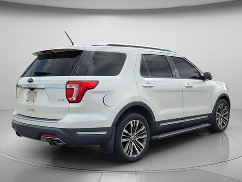 Used 2018 Ford Explorer Platinum AWD/4WD image 7