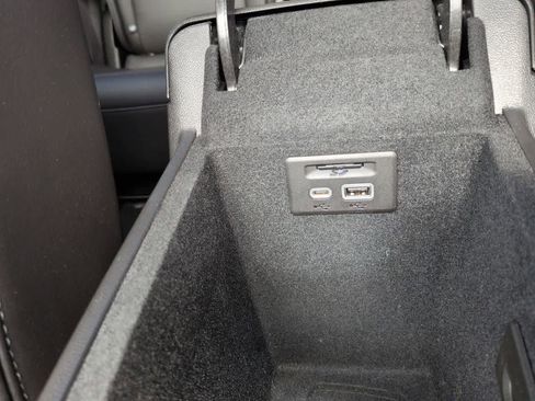 Used 2024 Cadillac XT5 Sportv AWD/4WD image 33