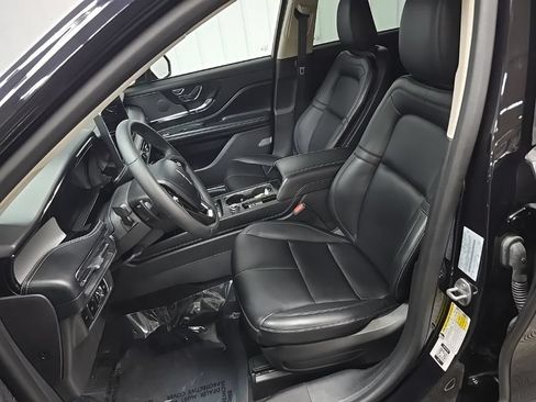 Used 2024 Lincoln Corsair AWD image 34