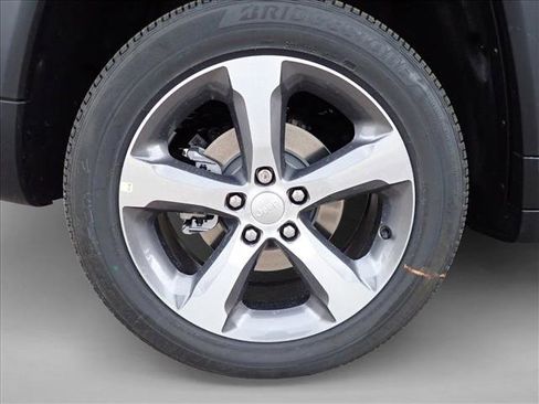 New 2026 Jeep Grand Cherokee Limited image 7