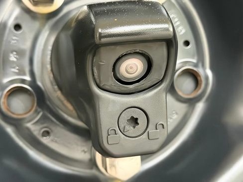 Used 2019 Jeep Wrangler Unlimited Sport S AWD/4WD image 18