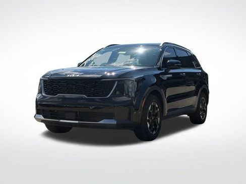 Certified 2025 Kia Sorento S FWD image 13