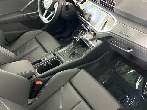 Used 2025 Audi Q3 2.0T Premium w/ Convenience Package image 15