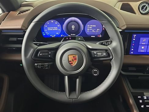 Certified 2026 Porsche Macan 4 Electric AWD/4WD image 31