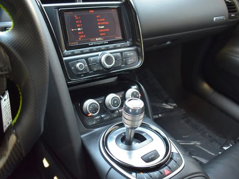 Used 2014 Audi R8 V10 AWD/4WD image 35