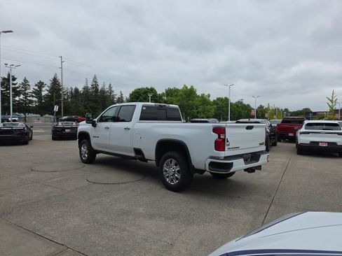 Used 2022 Chevrolet Silverado 3500 High Country w/ Z71 Off-Road Package AWD/4WD image 8