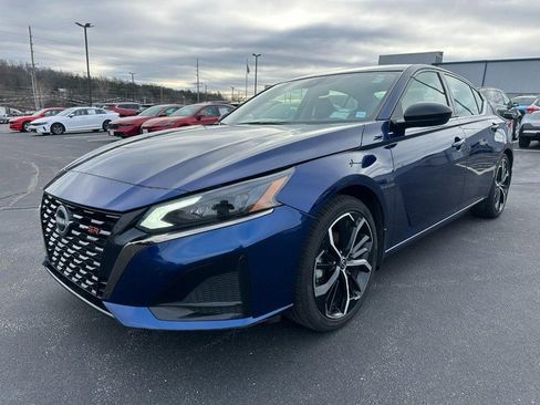 Used 2024 Nissan Altima 2.5 SR image 8