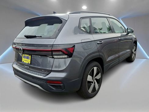 Used 2025 Volkswagen Taos S AWD/4WD image 4