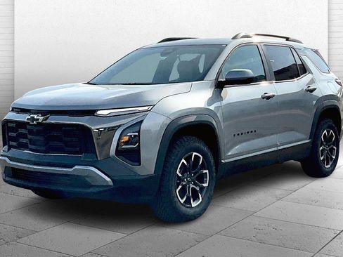New 2026 Chevrolet Equinox ACTIV w/ Convenience Package III AWD/4WD image 2