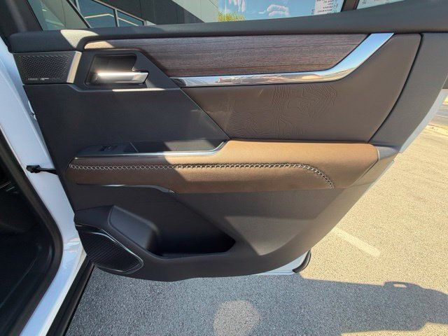New 2027 GMC Acadia Denali Ultimate w/ LPO, Floor Liner Package AWD/4WD image 17