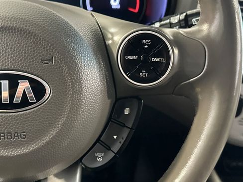 Used 2019 Kia Soul EV + FWD image 29