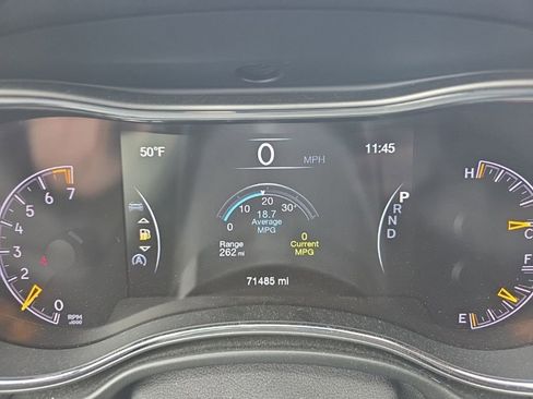 Used 2022 Jeep Grand Cherokee Limited image 19