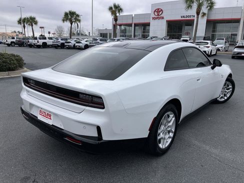 Used 2025 Dodge Charger R/T w/ Quick Order Package 25M R/T image 5