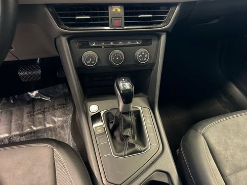 Certified 2022 Volkswagen Taos SE FWD image 27
