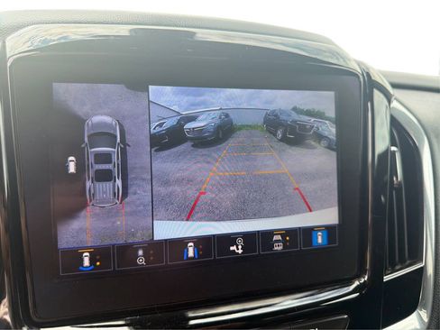 Used 2022 Chevrolet Traverse High Country w/ LPO, Cargo Package AWD/4WD image 27
