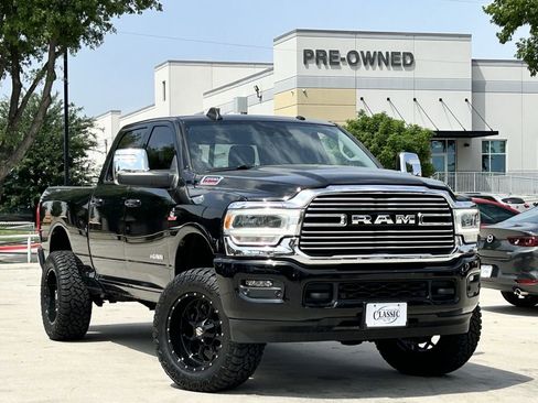 Used 2024 RAM 2500 Laramie w/ Safety Group AWD/4WD image 2