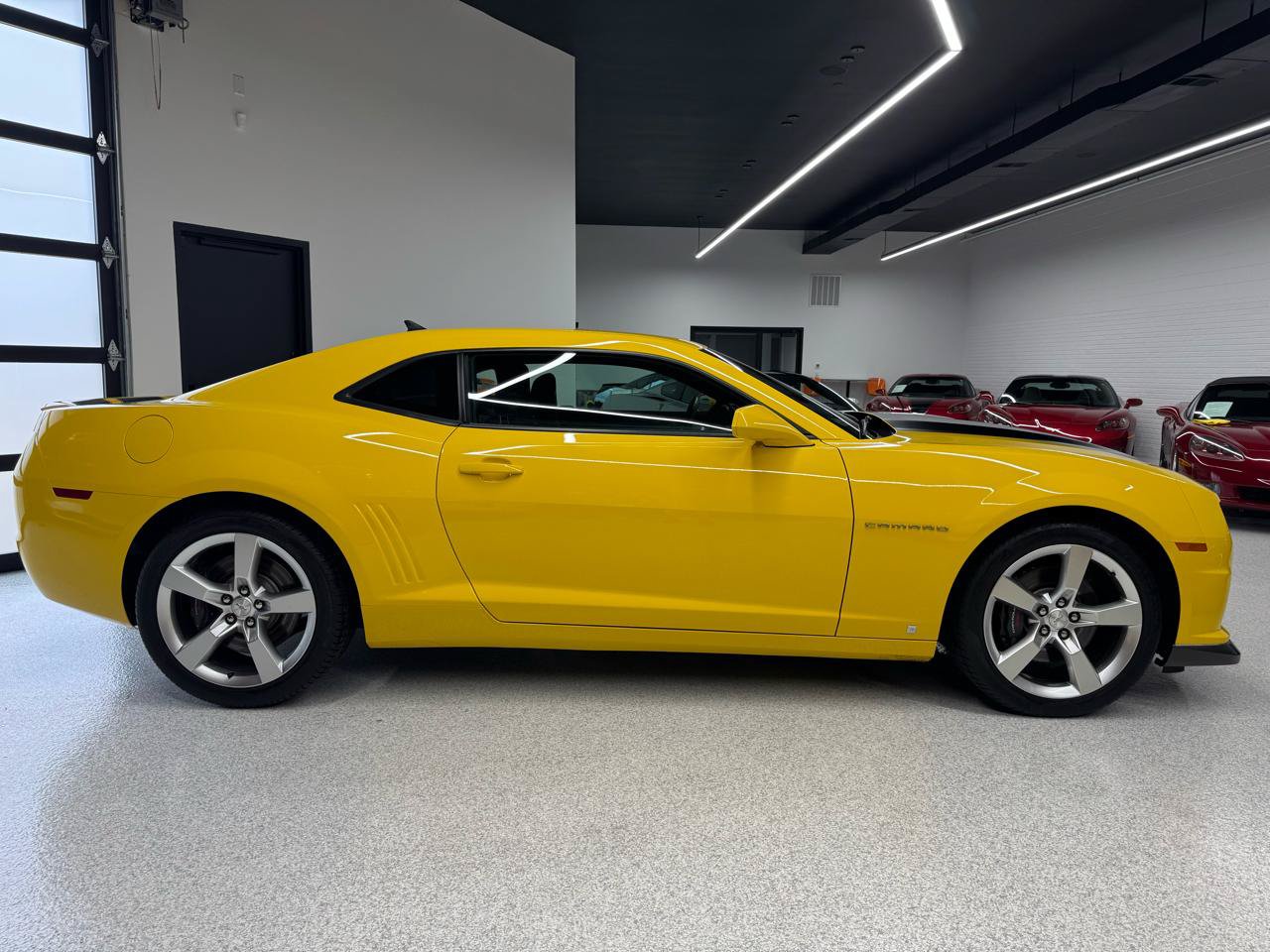 Used 2010 Chevrolet Camaro SS RWD image 18