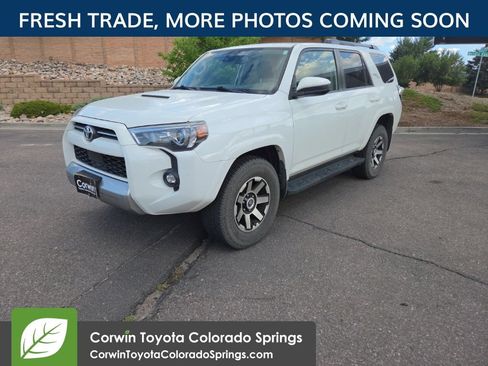 Used 2022 Toyota 4Runner TRD Off-Road AWD/4WD image 3