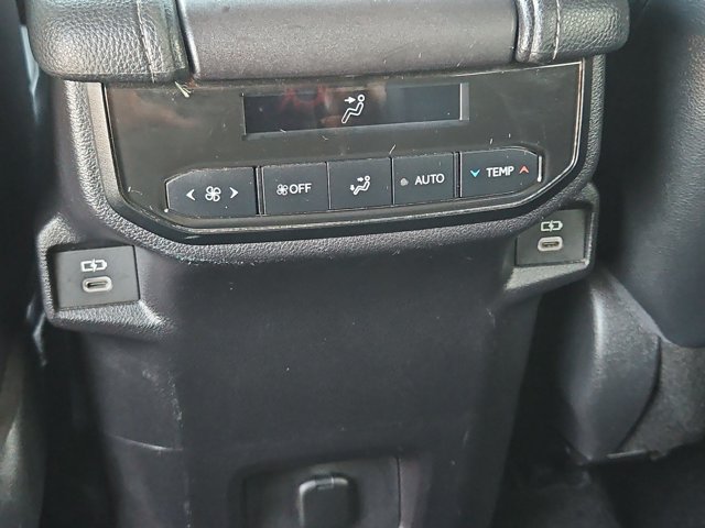Used 2025 Toyota Grand Highlander AWD image 24