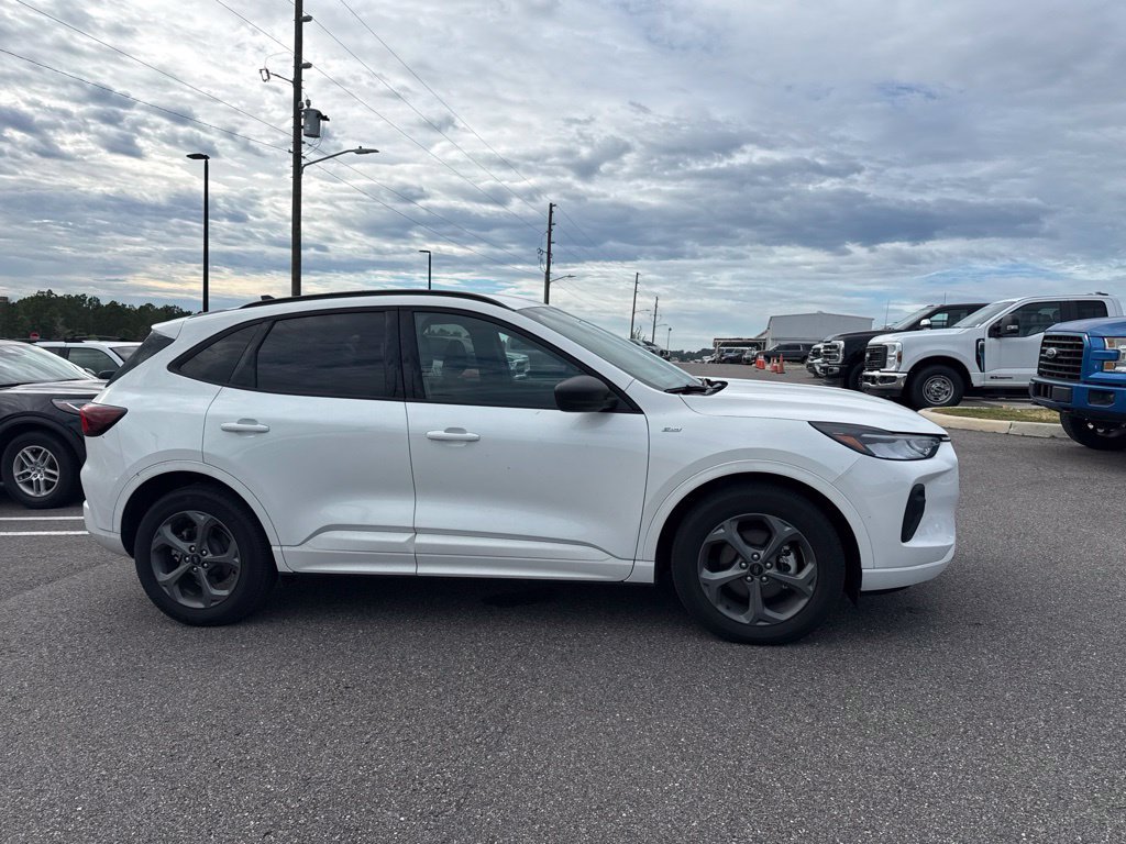 Used 2024 Ford Escape ST-Line w/ Equipment Group 301A FWD image 1