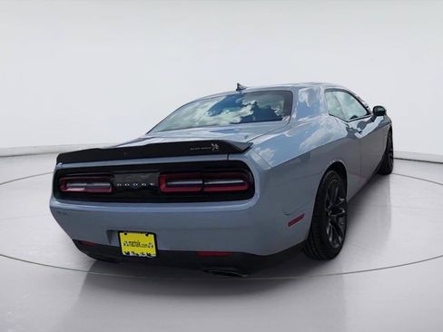 Used 2021 Dodge Challenger R/T Scat Pack RWD image 8