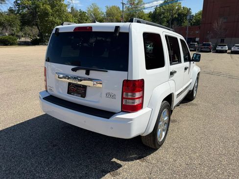 Used 2012 Jeep Liberty Sport AWD/4WD image 6