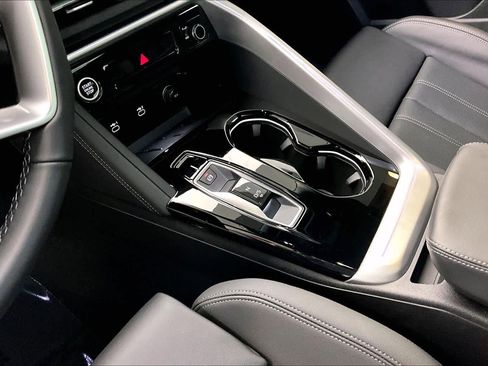 Certified 2025 Audi Q5 Prestige image 16