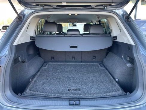 Used 2018 Volkswagen Tiguan SE w/ 18" Alloy Wheels Package AWD/4WD image 30