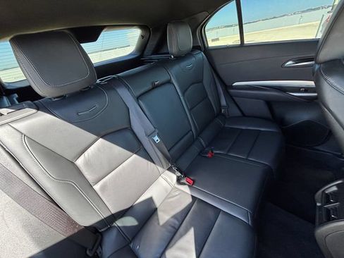 Used 2023 Cadillac XT4 Premium Luxury FWD image 17