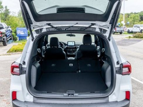 Used 2026 Ford Escape ST-Line w/ Cold Weather Package image 6