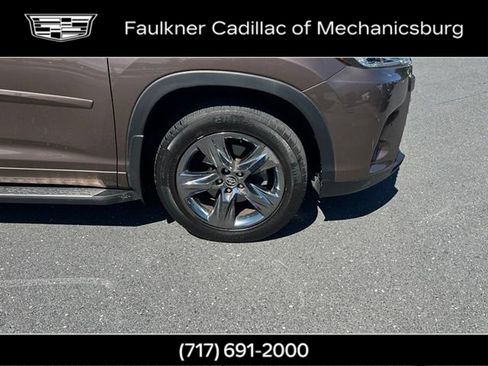 Used 2019 Toyota Highlander Limited Platinum AWD/4WD image 35