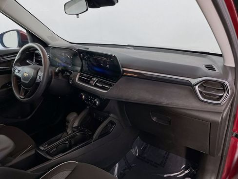Used 2024 Chevrolet TrailBlazer LT w/ Driver Confidence Package FWD image 32