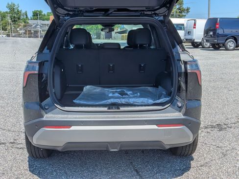 New 2026 Chevrolet Equinox LT w/ Convenience Package II FWD image 7